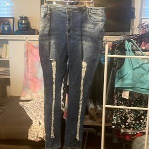 Blue Shein jeans w rips in legs size 4X stretch